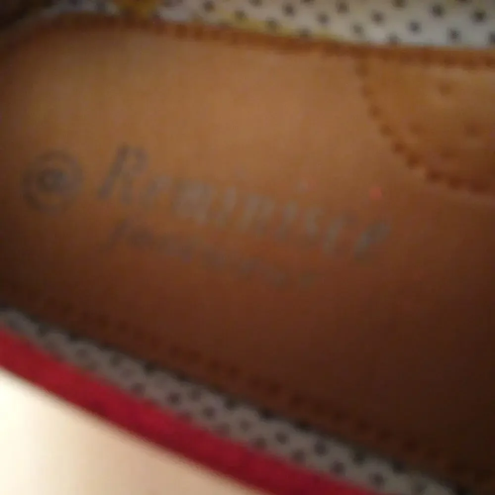 NWT Reminisce girls red glitter shoes. Size 6/31